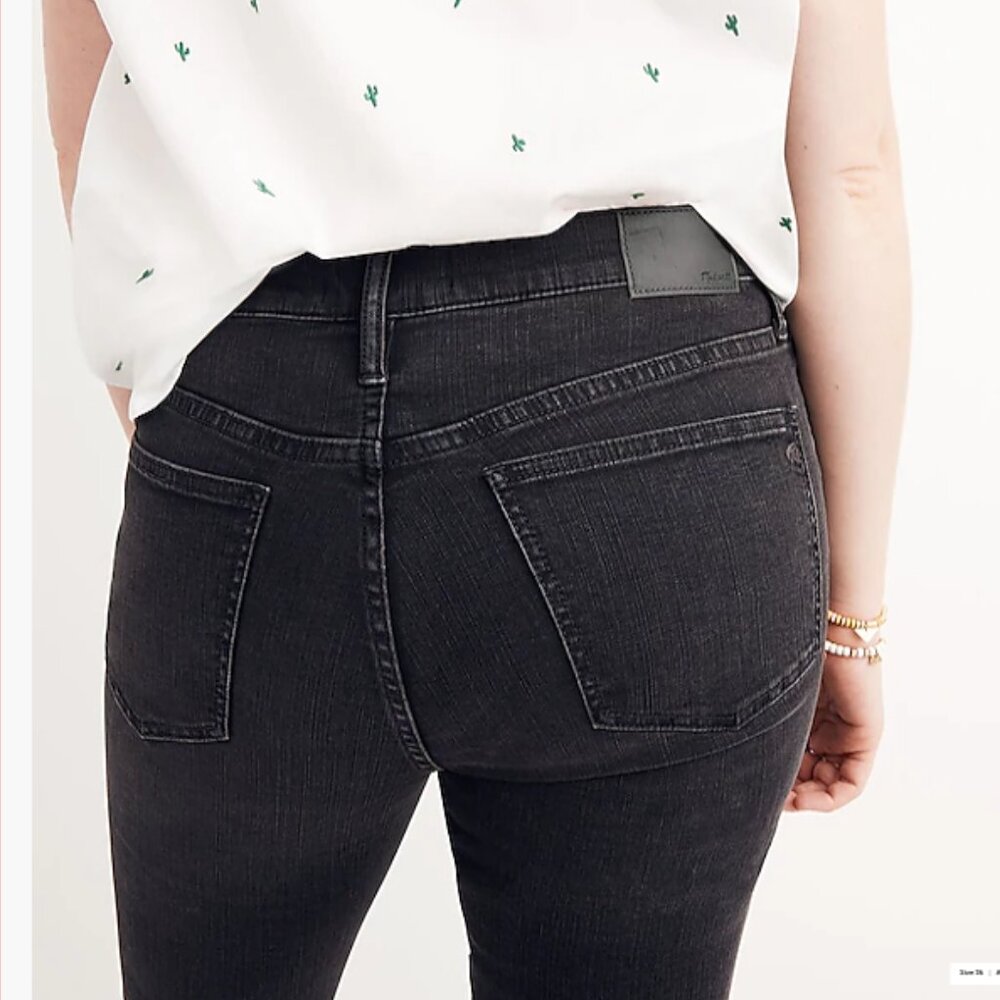 9" Mid-Rise Skinny Jeans in Black Sea - Picture 2 of 5